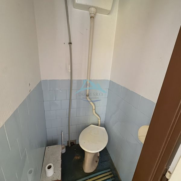 wc.jpg